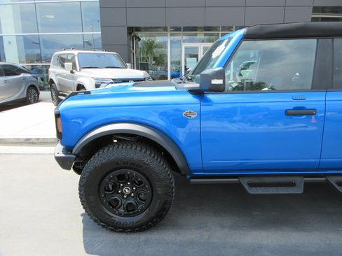 Used 2023 Ford Bronco Wildtrak AWD/4WD image 2