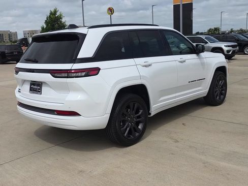 New 2026 Jeep Grand Cherokee Limited AWD/4WD image 6
