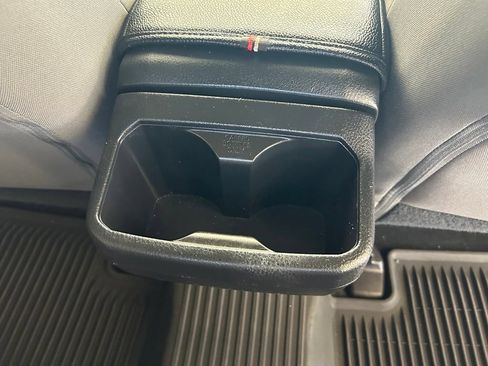 Used 2022 Toyota Tacoma SR5 RWD image 28