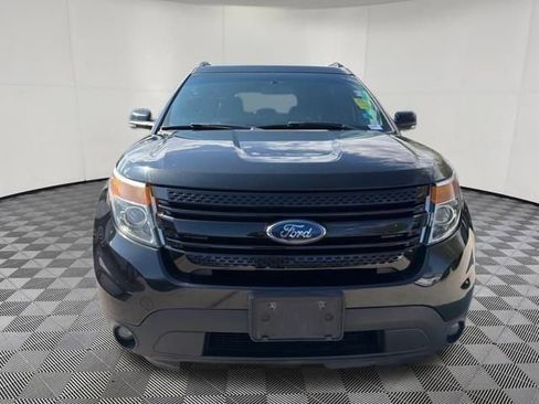 Used 2014 Ford Explorer XLT w/ Equipment Group 202A image 14