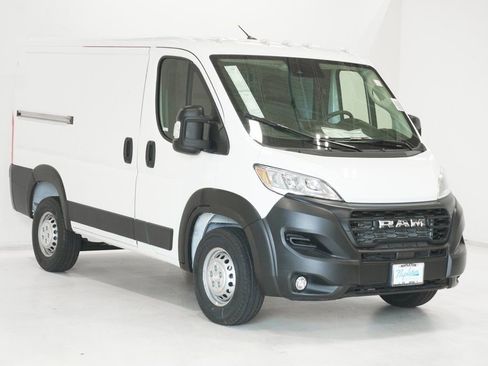 Used 2025 RAM ProMaster 1500 w/ Convenience Group image 4