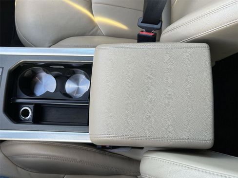 Used 2016 Land Rover Range Rover Evoque SE Premium image 20