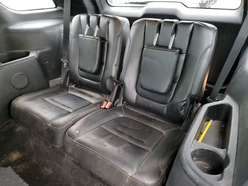 Used 2016 Ford Explorer XLT w/ Equipment Group 202A image 10