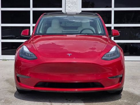 Used 2022 Tesla Model Y Performance AWD/4WD image 10