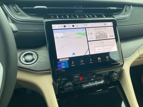 New 2025 Jeep Grand Cherokee L Limited image 21