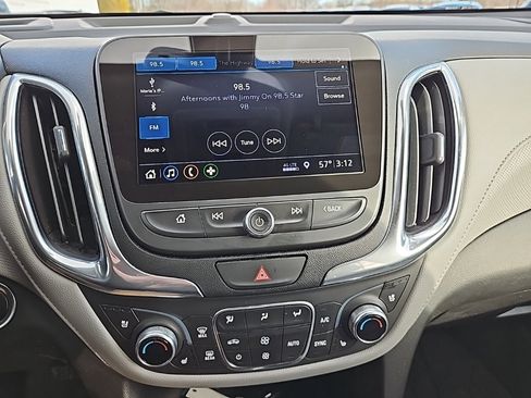 Used 2020 Chevrolet Equinox Premier image 18