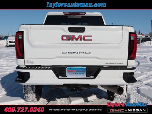 Used 2024 GMC Sierra 3500 Denali w/ Denali Reserve Package image 57