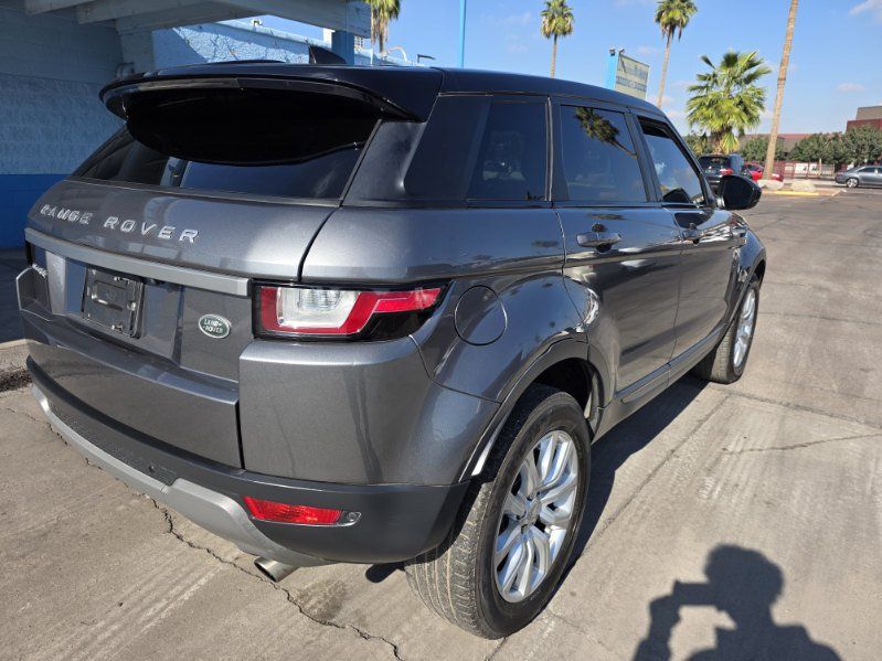 Used 2019 Land Rover Range Rover Evoque SE AWD/4WD image 3