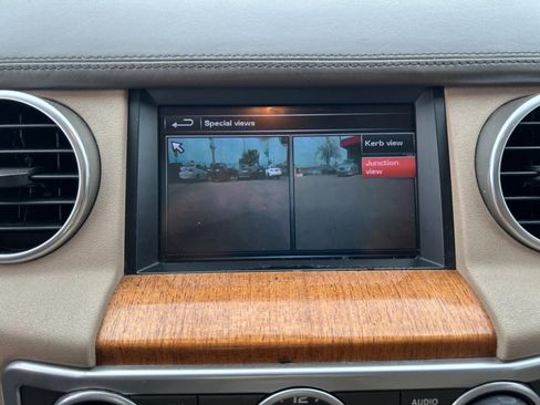 Used 2016 Land Rover LR4 HSE LUX image 15