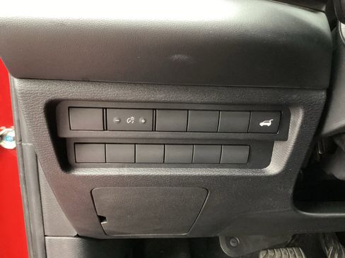 Used 2022 Mitsubishi Outlander SE image 32