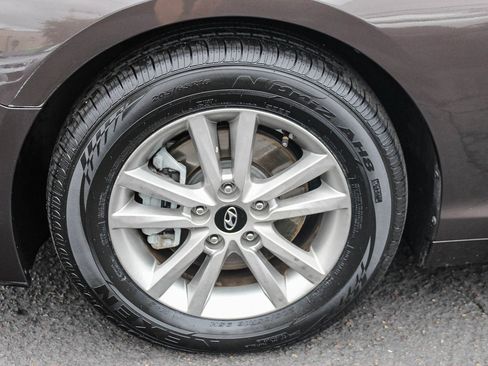 Used 2015 Hyundai Sonata SE image 6