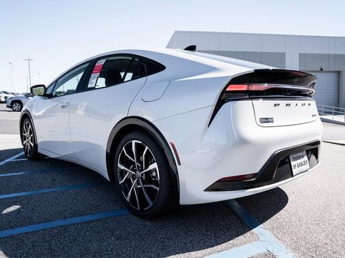 New 2026 Toyota Prius Plug-In Hybrid image 5