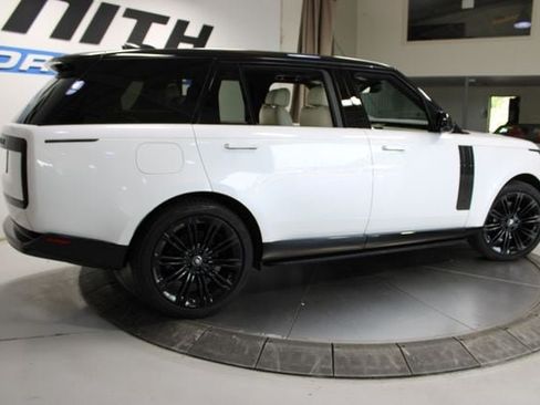 Used 2025 Land Rover Range Rover Long Wheelbase SE AWD/4WD image 6