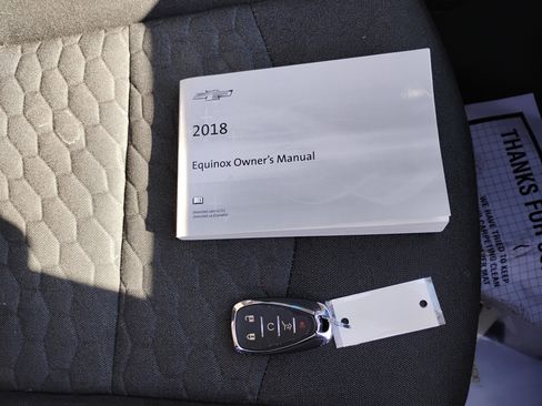 Used 2018 Chevrolet Equinox LT image 37