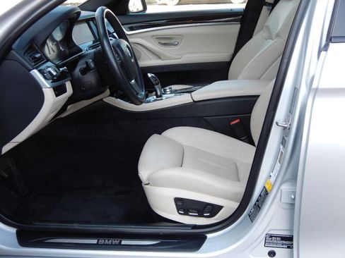 Used 2012 BMW 550i xDrive Sedan image 27