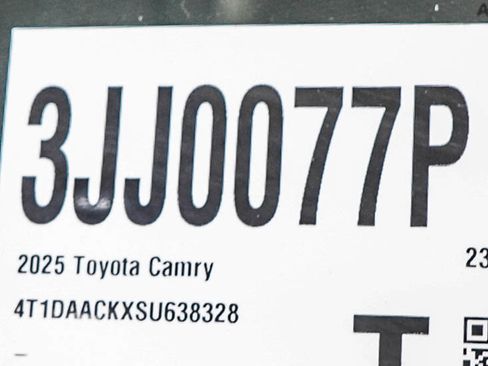 Used 2025 Toyota Camry SE FWD image 28