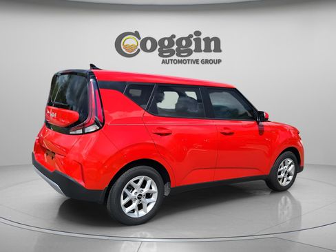 Used 2025 Kia Soul LX w/ LX Technology Package image 5