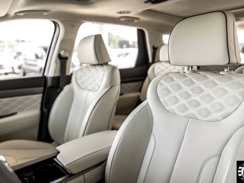 Used 2020 Hyundai Palisade Limited image 17