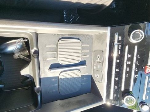 Used 2025 Hyundai Santa Fe SE image 25