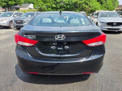 Used 2013 Hyundai Elantra GLS w/ Preferred Pkg FWD image 6