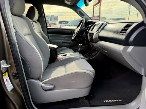 Used 2012 Toyota Tacoma 4x4 Double Cab w/ TRD Off-Road Pkg image 17