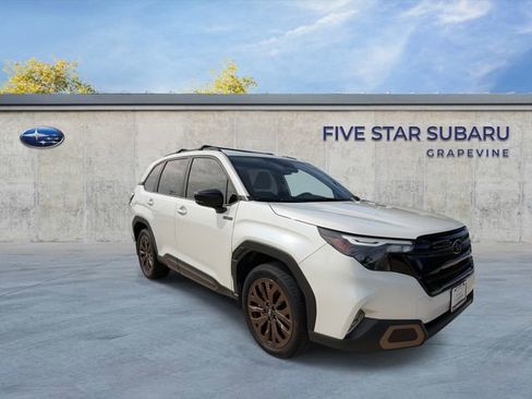 Used 2025 Subaru Forester Sport image 2