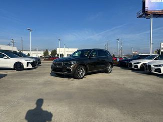 Used 2021 BMW X5 sDrive40i w/ Premium Package video 1