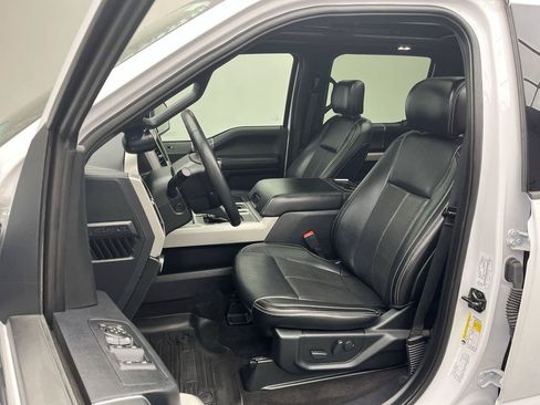 Used 2020 Ford F150 Lariat w/ Equipment Group 502A Luxury AWD/4WD image 12
