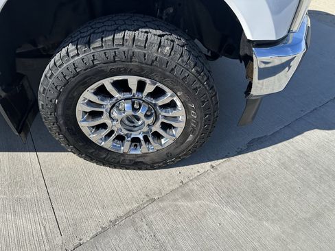 Used 2021 Ford F250 XLT w/ XLT Premium Package AWD/4WD image 2