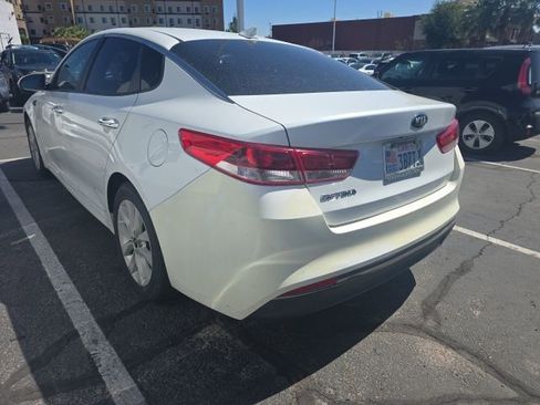 Used 2017 Kia Optima LX FWD image 5