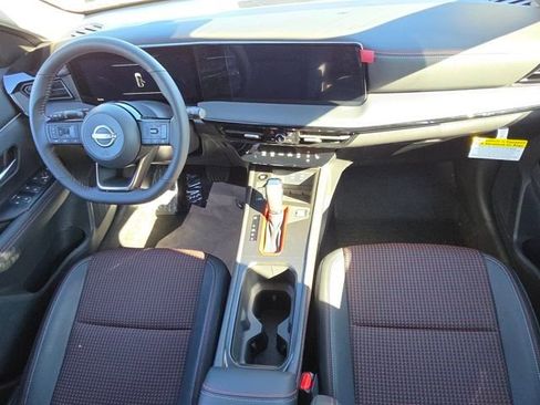 New 2026 Nissan Kicks SR w/ Cold Weather Package image 16