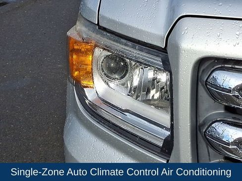 Used 2015 GMC Canyon SLE w/ All-Terrain Package image 11