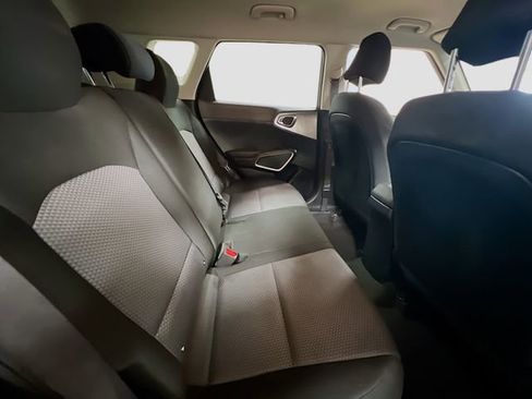 Certified 2023 Kia Soul LX w/ LX Technology Package FWD image 25
