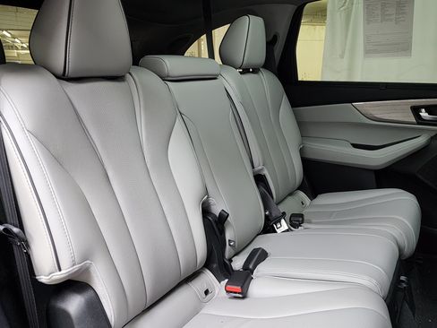 Used 2023 Acura MDX SH-AWD w/ Advance Package image 19