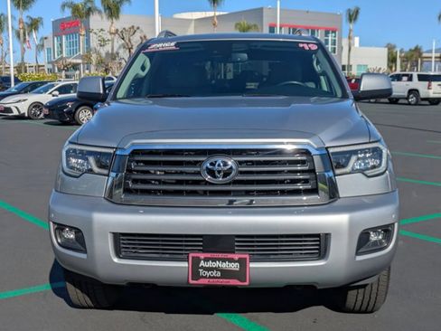 Used 2019 Toyota Sequoia SR5 image 2