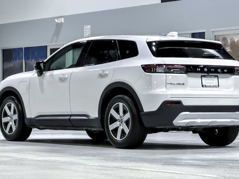 Used 2024 Honda Prologue EX image 3