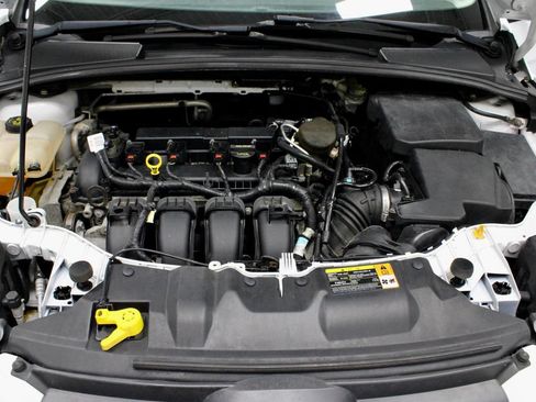 Used 2014 Ford Focus SE FWD image 14