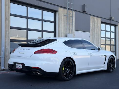 Used 2014 Porsche Panamera S RWD image 4