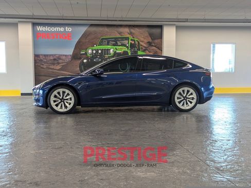 Used 2021 Tesla Model 3 Long Range AWD/4WD image 12