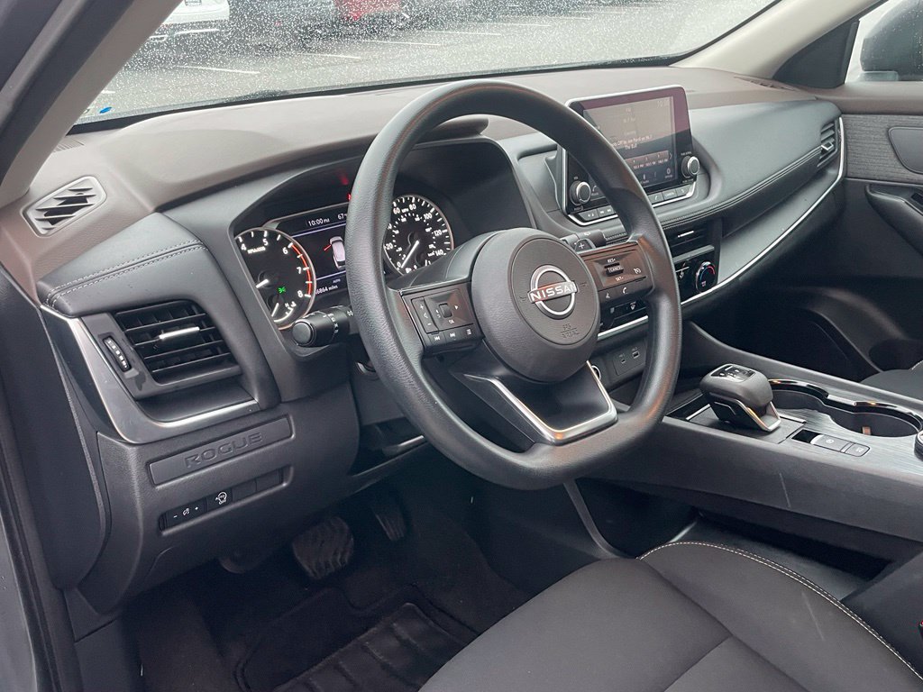 Used 2023 Nissan Rogue S AWD/4WD image 9