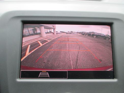 Used 2024 Chevrolet Equinox LT FWD image 20