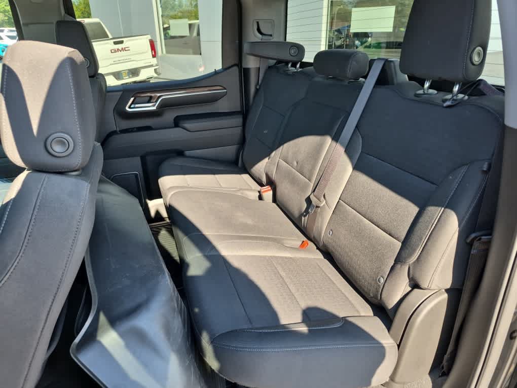 Used 2023 Chevrolet Silverado 1500 LT Trail Boss w/ Protection Package AWD/4WD image 7