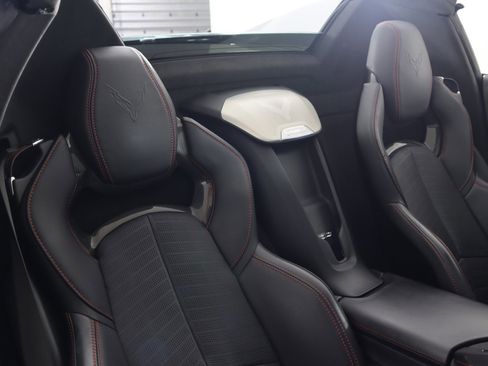 Used 2022 Chevrolet Corvette Stingray Premium Conv w/ 3LT image 20