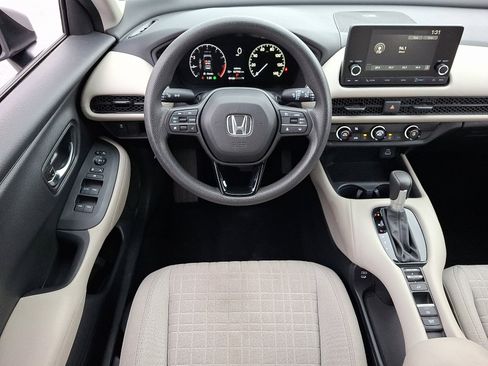 Certified 2025 Honda HR-V LX image 11