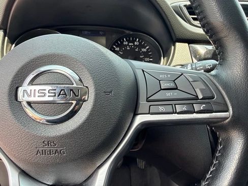 Used 2020 Nissan Rogue SV AWD/4WD image 35