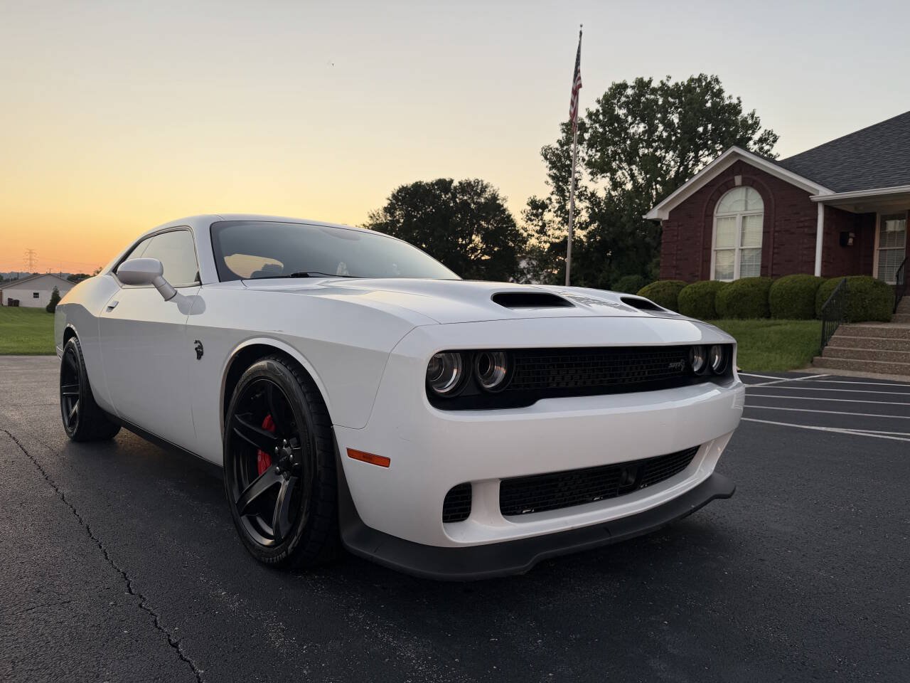 Used 2019 Dodge Challenger SRT Hellcat w/ Laguna Leather Package RWD image 11
