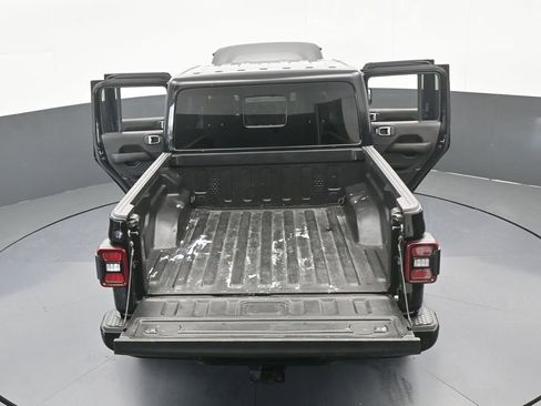Used 2022 Jeep Gladiator Overland image 64
