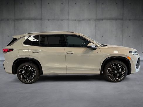 New 2026 Volkswagen Tiguan SEL R-Line AWD/4WD image 6