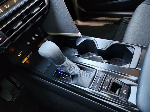 Used 2025 Toyota Camry LE image 20