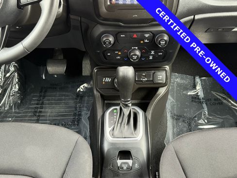 Used 2021 Jeep Renegade Latitude image 18